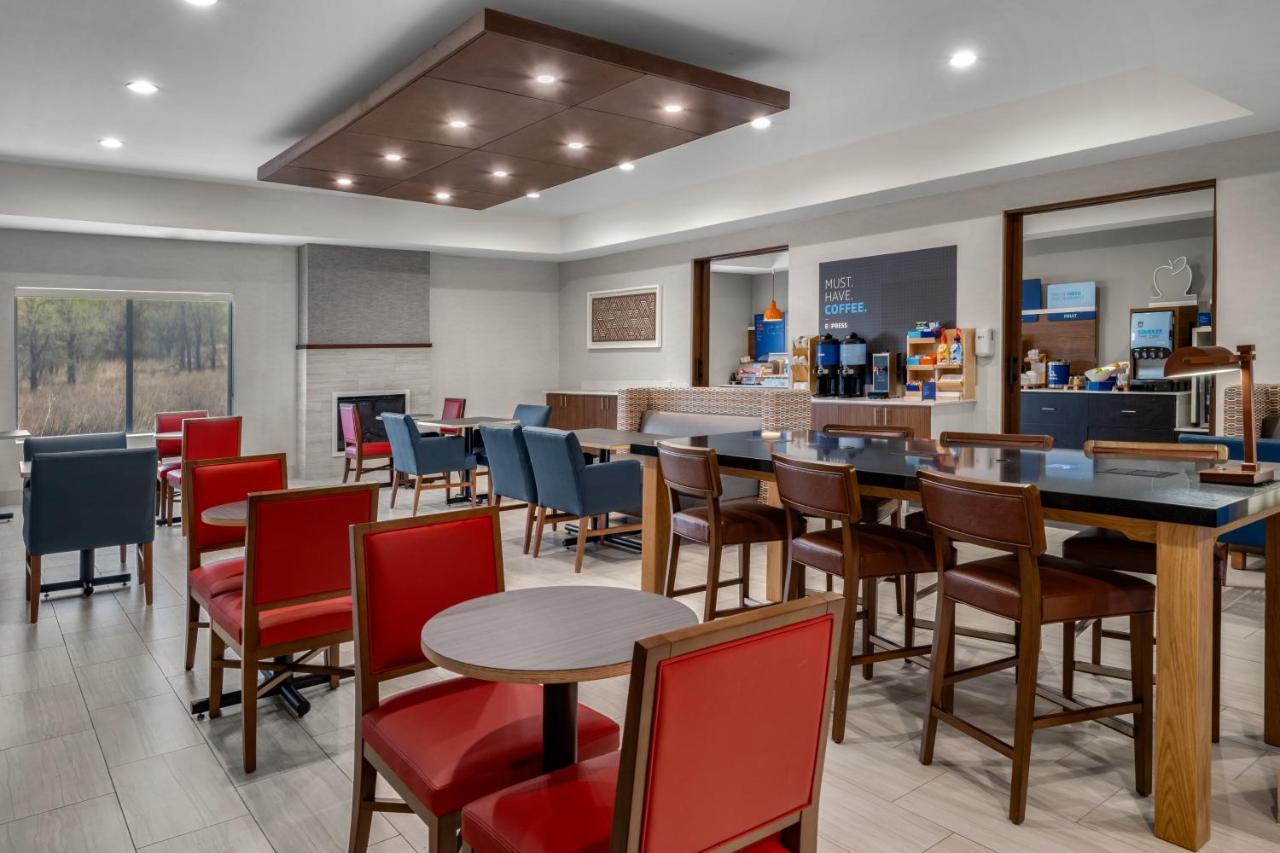 Holiday Inn Express & Suites Graham By Ihg Екстериор снимка