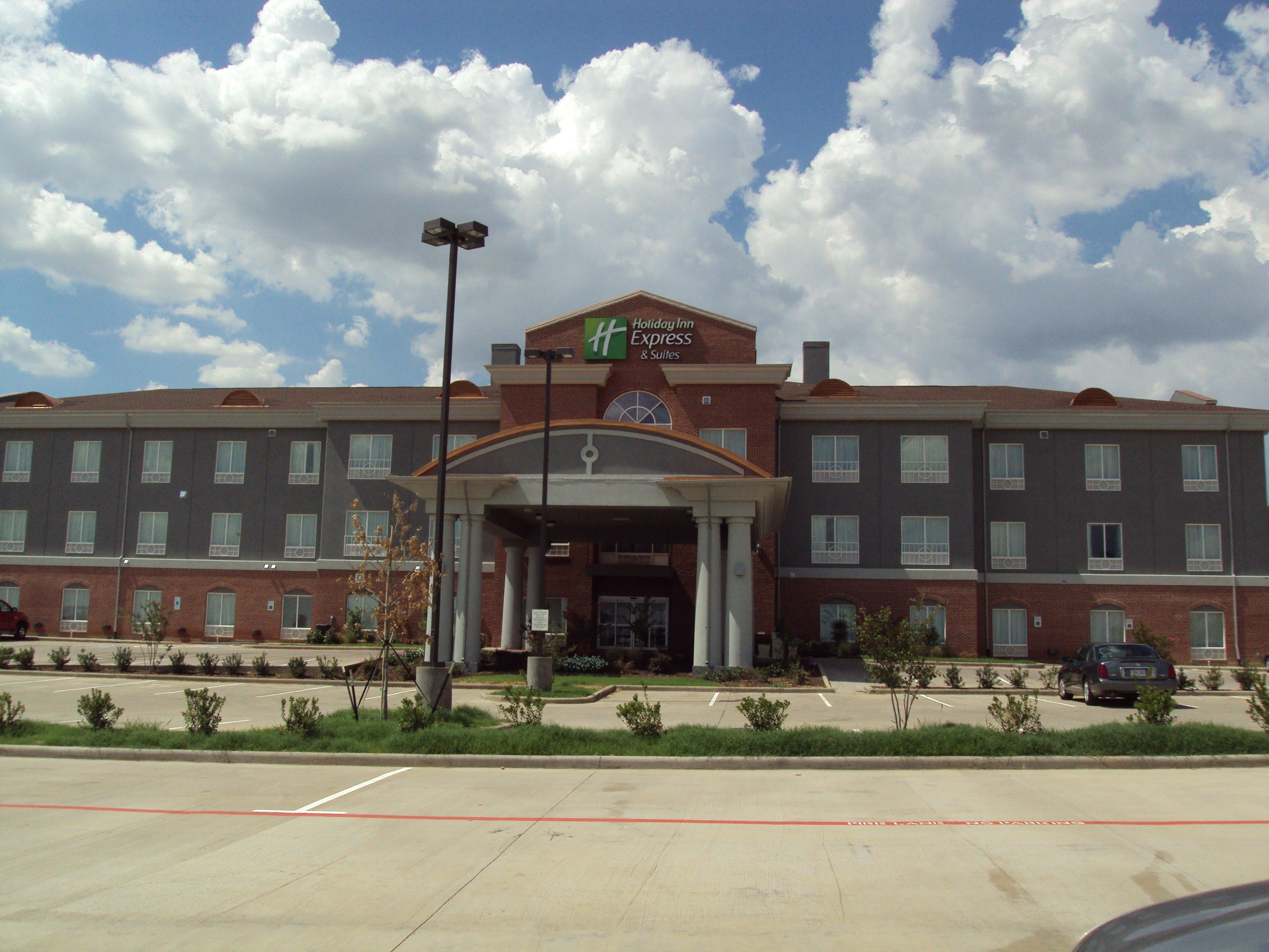 Holiday Inn Express & Suites Graham By Ihg Екстериор снимка